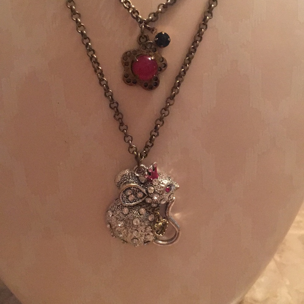 Betsey johnson necklace